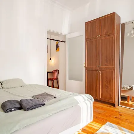 Appartement Between Books & Power G4 Self Check In