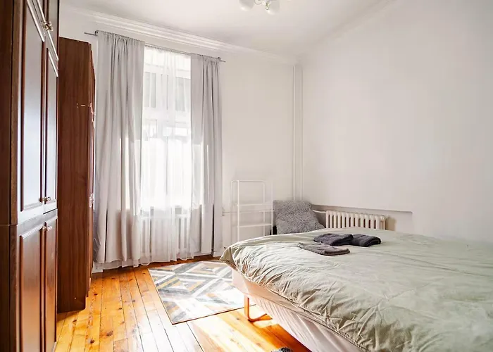 Between Books & Power G4 Self Check In * 维尔纽斯