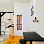 Apartment Between Books & Power G4 Self Check In
