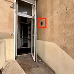 Apartment Between Books & Power G4 Self Check In *