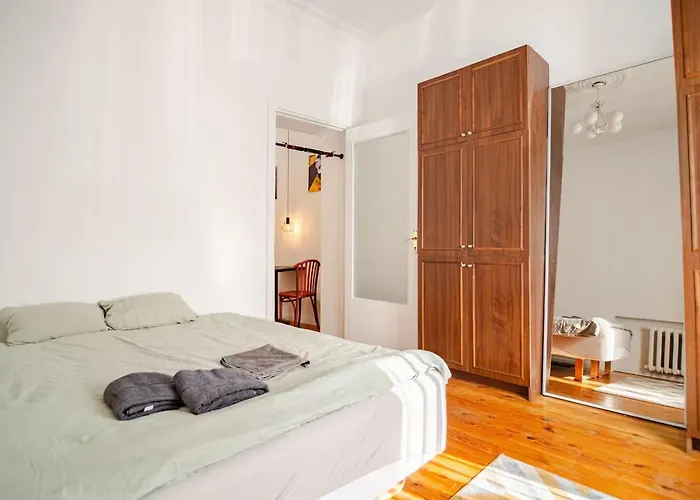 Apartament Between Books & Power G4 Self Check In