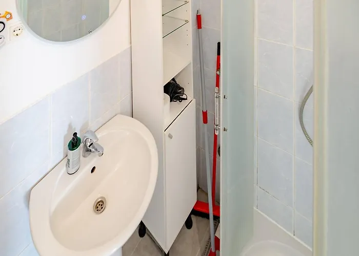 Apartament Between Books & Power G4 Self Check In